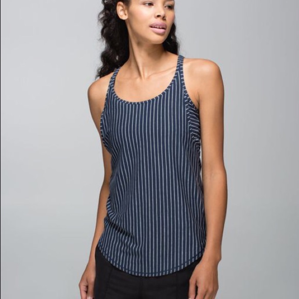 Lululemon Vita Racer Tank Sz 4